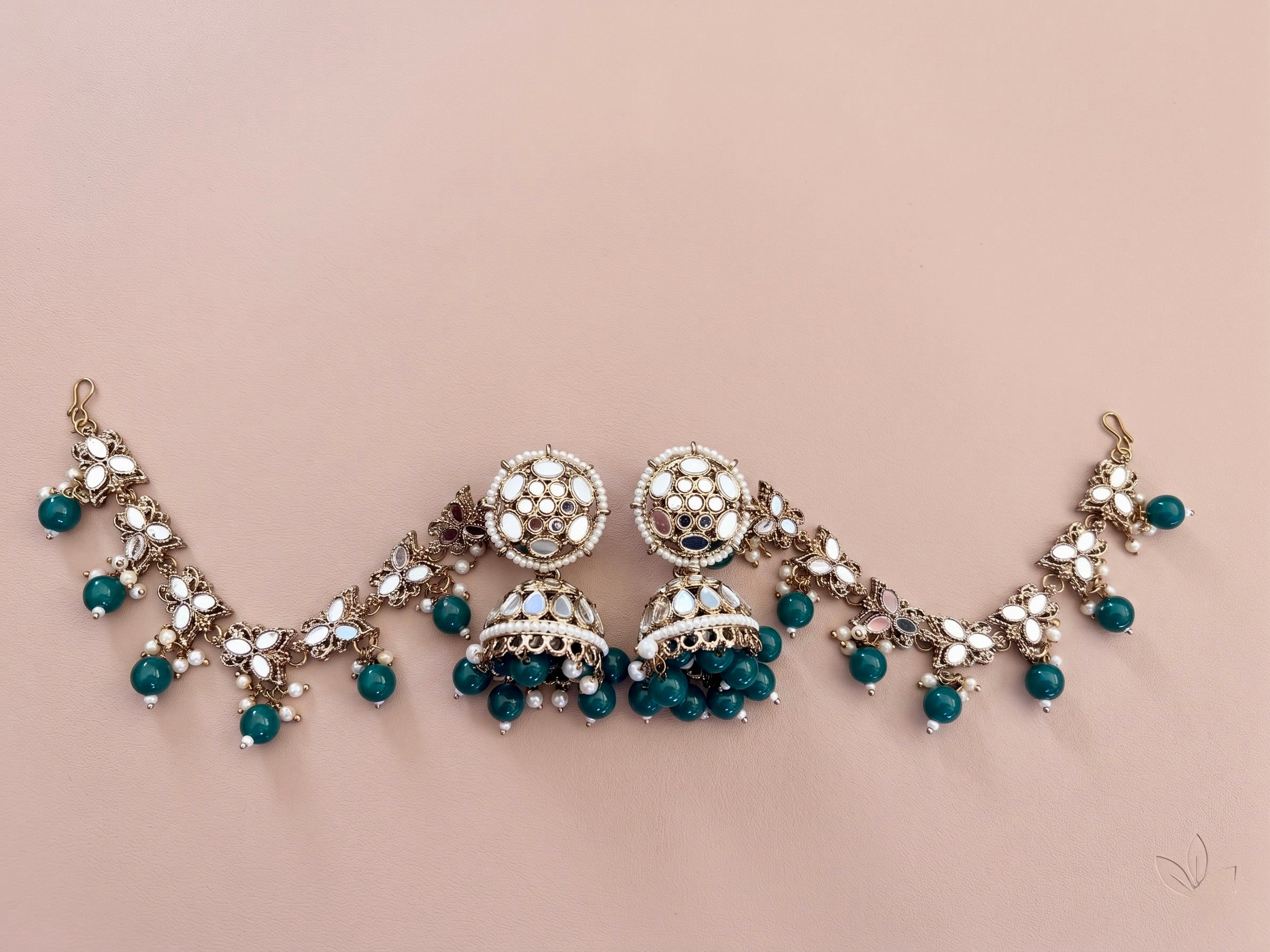 Earring with Sahara ear chain (multiple colour options)