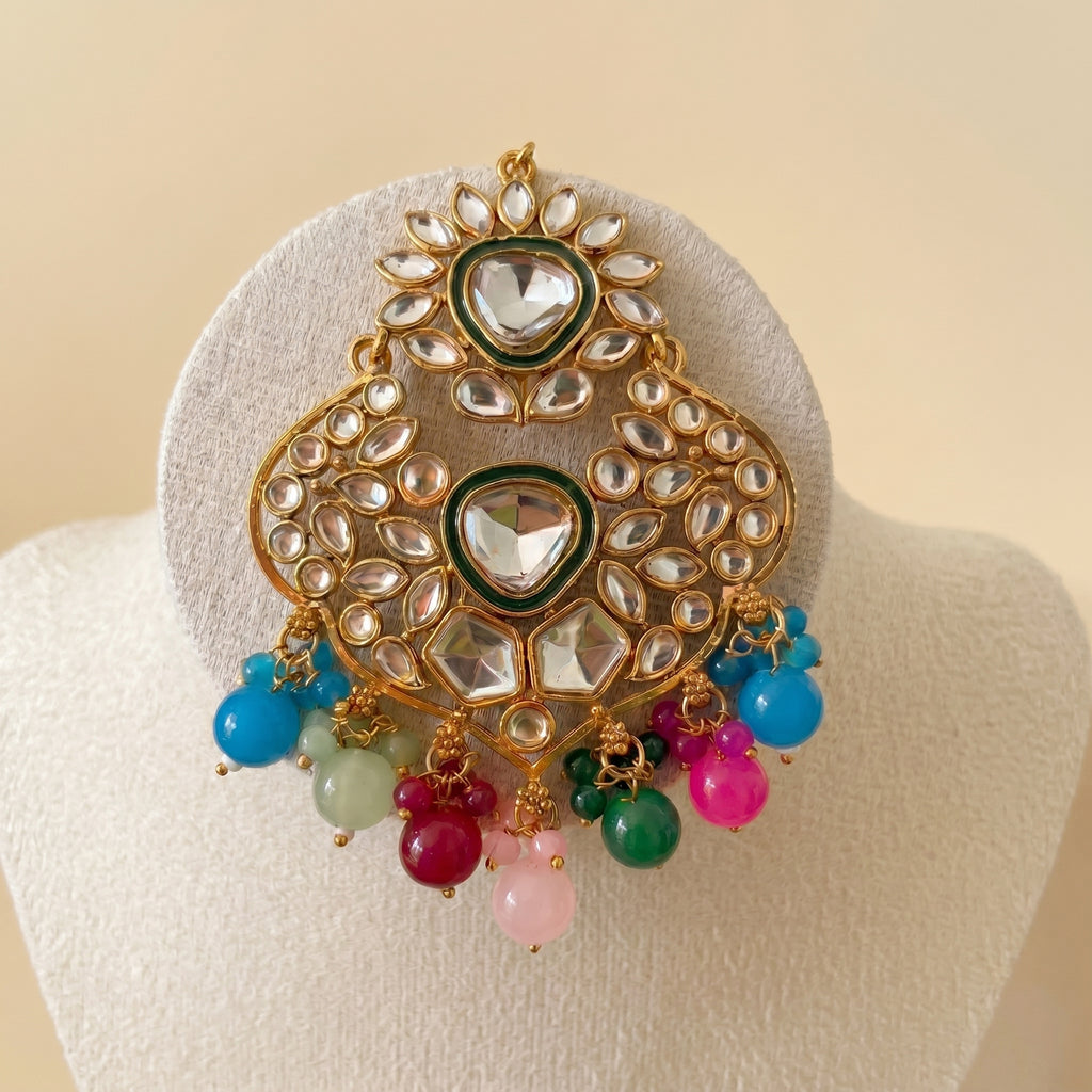 Multicoloured necklace set
